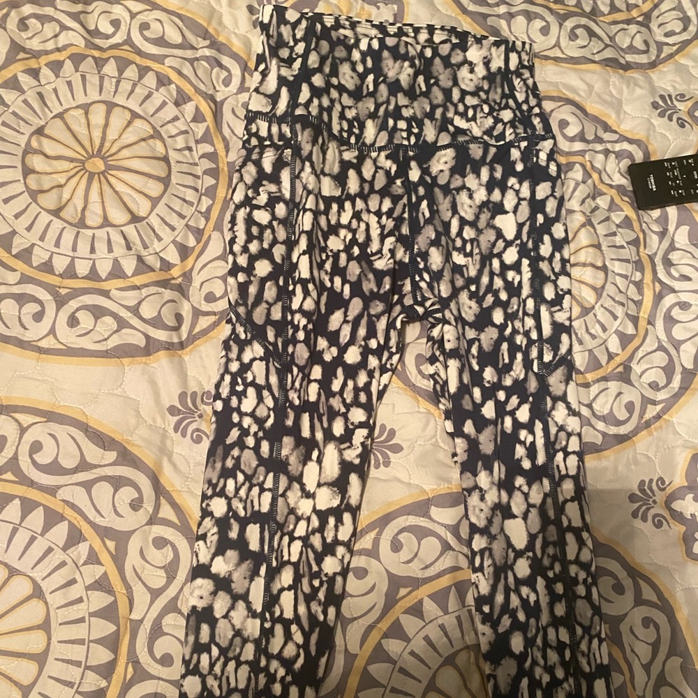 Printed leggings brand new never used